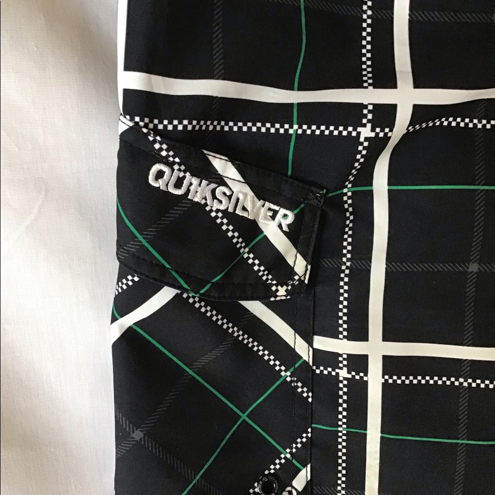 Quicksilver trunks - Picture 2 of 6